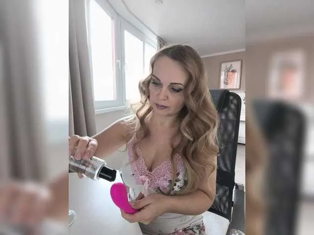 XxxSexyMilfxxX from BongaCams is Freechat