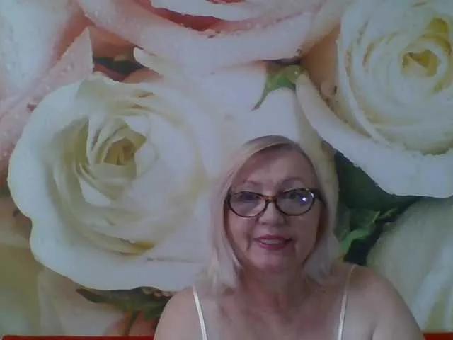 yakameliya from BongaCams
