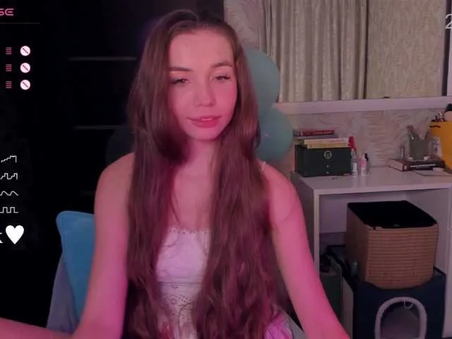 YonaBones from BongaCams