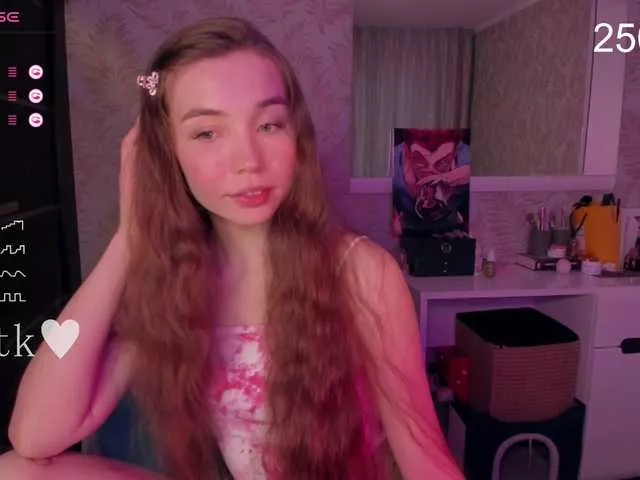 YonaBones from BongaCams