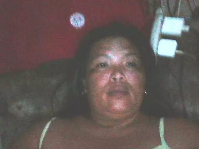 Yummypussy432 from BongaCams