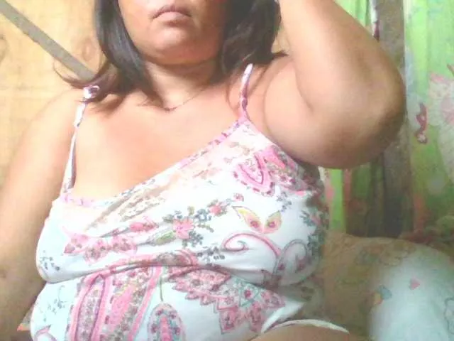 Yummypussy432 from BongaCams