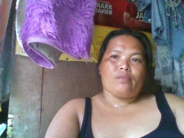 Yummypussy432 from BongaCams