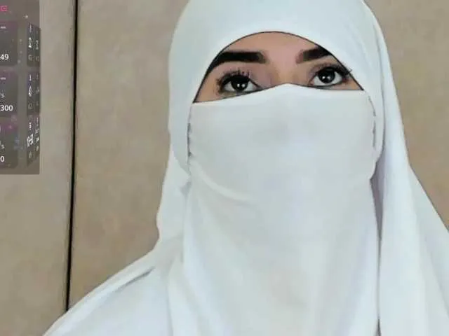 Zahiira from BongaCams