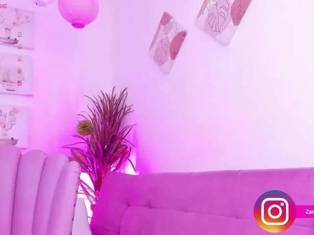 Zaradavis from BongaCams