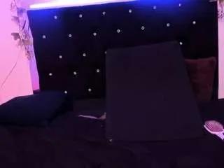 akarirosetti from CamSoda is Freechat