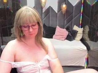 Alanadreamy from CamSoda