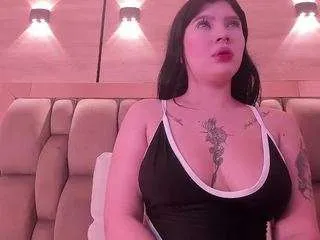 alysonn-tovarr from CamSoda is Freechat