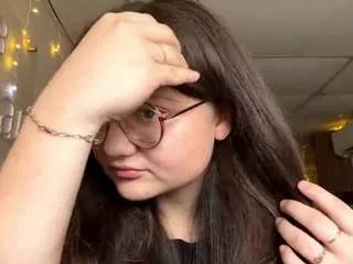 Amadakuhnemund from CamSoda