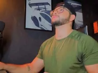 Andrew-brownn from CamSoda