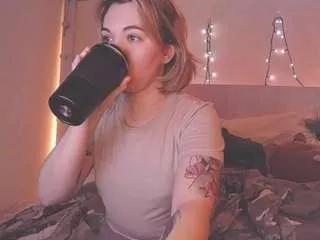 Anyapickles from CamSoda
