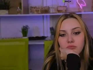 Aria-moo from CamSoda