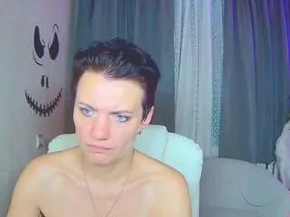 avasaturnian from CamSoda is Freechat