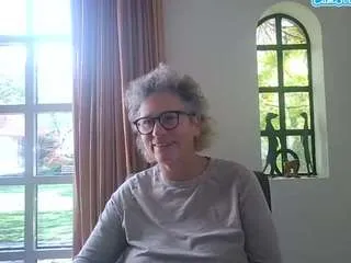 Blondecougar from CamSoda