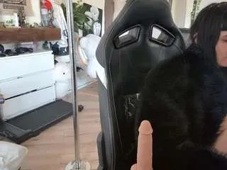 Girls: try live performances with matured performers, from dancing to quirks, in a variety of beautiful sex cams.