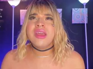 Crystalrambeau from CamSoda