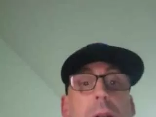 Cumzzz2012 from CamSoda