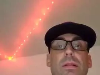 Cumzzz2012 from CamSoda