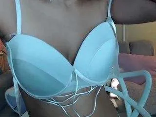 curlydani from CamSoda is Freechat