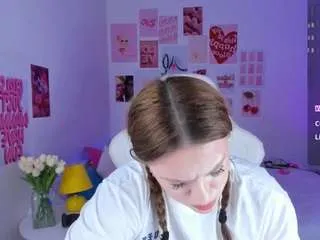 cutiebella18 from CamSoda is Freechat