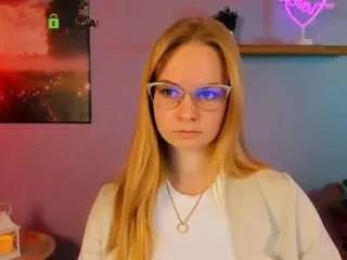 dakota-night from CamSoda is Freechat