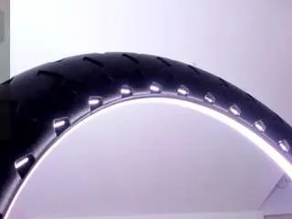 dolls-giirls18 from CamSoda is Freechat