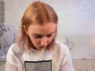 edievicini from CamSoda is Freechat