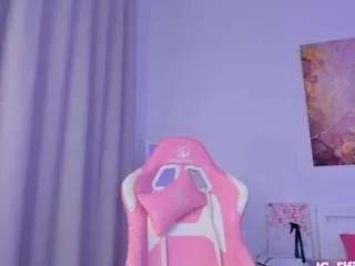 effie-reid from CamSoda