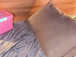 elizabethroman from CamSoda is Freechat