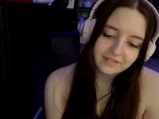 Elvinacoyner from CamSoda