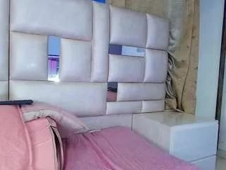 emmacurvy from CamSoda is Freechat
