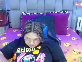evelinzaens from CamSoda is Freechat