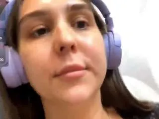 feliciachronis from CamSoda is Freechat