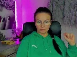 Glamhelen from CamSoda