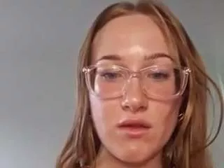 Hannylouisa from CamSoda