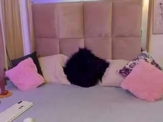 Hillaryluxx from CamSoda