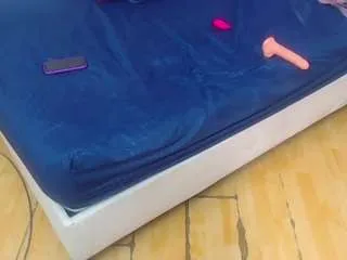 Hugeass-destroyer from CamSoda