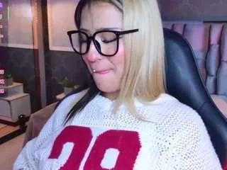 janette-jones from CamSoda is Freechat