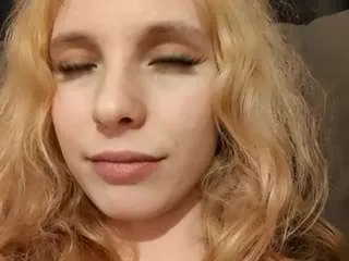 Kerrymezo from CamSoda