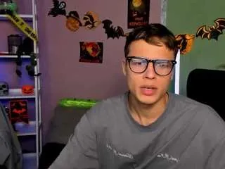 kira-neko from CamSoda is Freechat