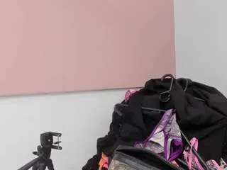 krismillff from CamSoda is Freechat