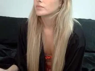 Laceymuler32 from CamSoda