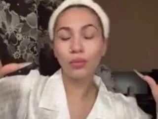leilaandrewsb from CamSoda is Freechat