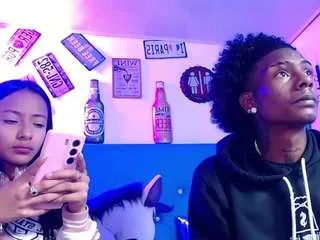 Lili-and-breazer from CamSoda