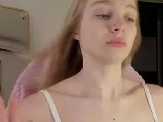 Lisa-babe from CamSoda