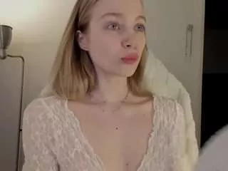Lisa-babe from CamSoda