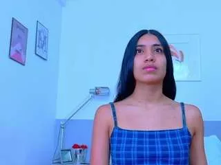 Littlee-emily from CamSoda