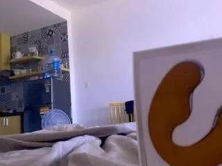 Lolaspais from CamSoda