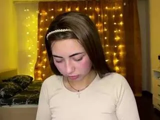 lorissarate from CamSoda is Freechat