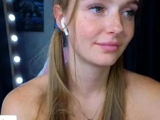 lovellymolly from CamSoda is Freechat